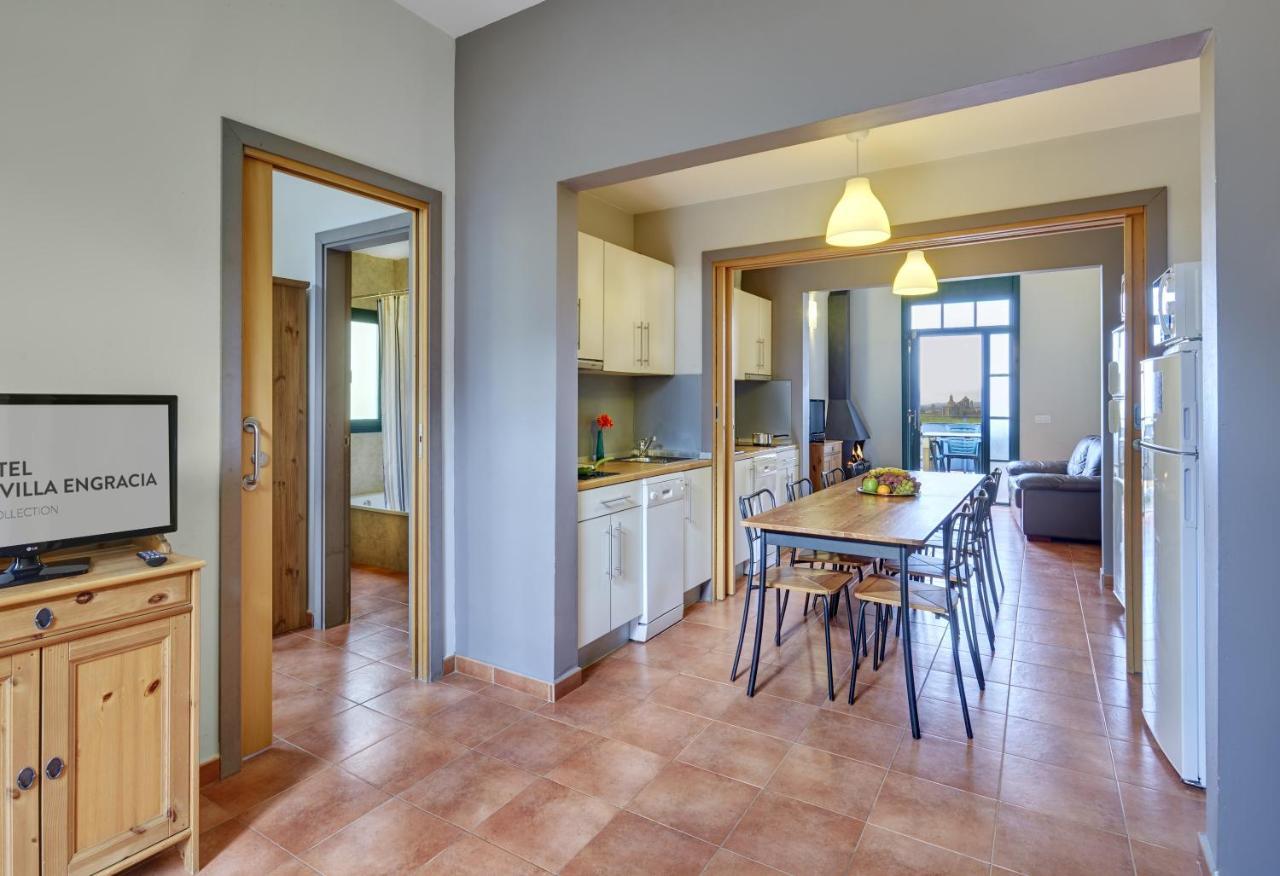 Espluga de Francolí Hotel Rural Y Apartamentos Villa Engracia מראה חיצוני תמונה