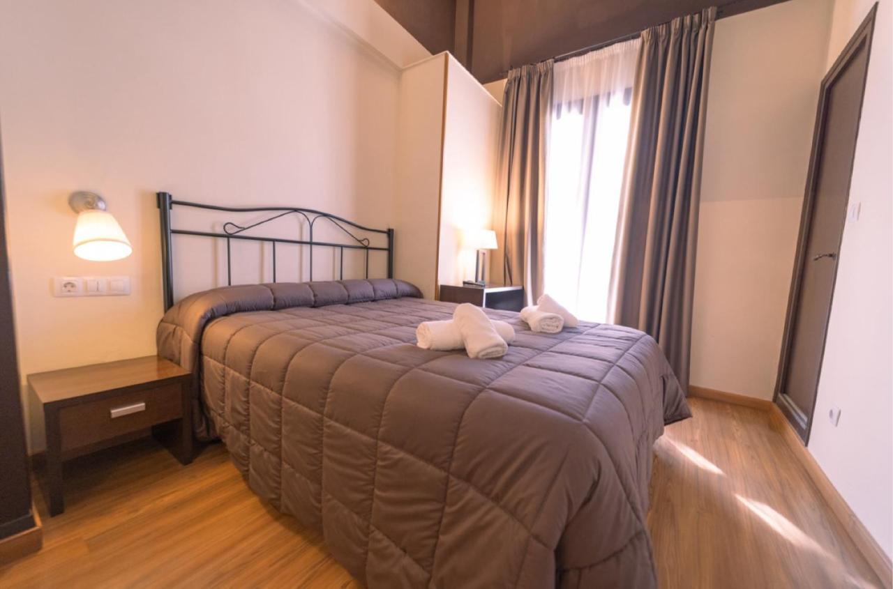 Espluga de Francolí Hotel Rural Y Apartamentos Villa Engracia מראה חיצוני תמונה