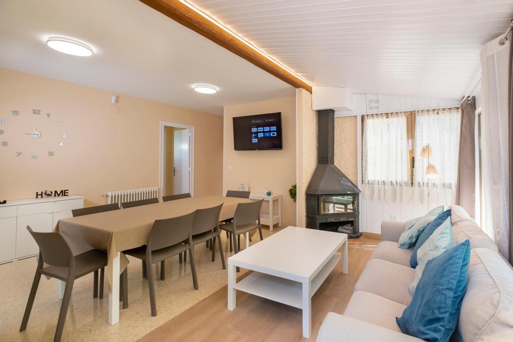 Espluga de Francolí Hotel Rural Y Apartamentos Villa Engracia מראה חיצוני תמונה